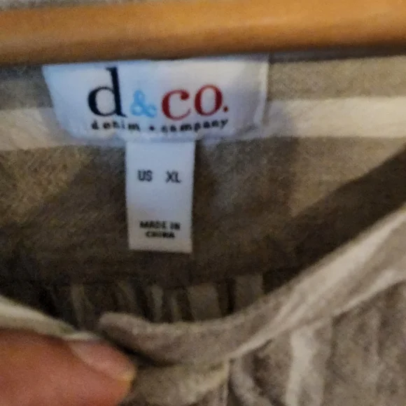 Denim & Co Striped Yarn Dyed Woven Shirt - Picture 11 of 11